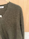 V-neck Pullover in Cashmere, Wool & Silk: Coral Pink / One size