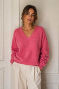 V-neck Pullover in Cashmere, Wool & Silk: Darth Gray / One size