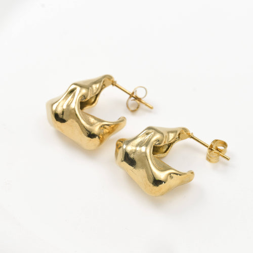 Bold Figure Drop Earrings - Medium Irregular Huggies: Yellow Gold
