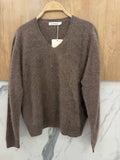 V-neck Pullover in Cashmere, Wool & Silk: Coral Pink / One size