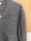 V-neck Pullover in Cashmere, Wool & Silk: Darth Gray / One size