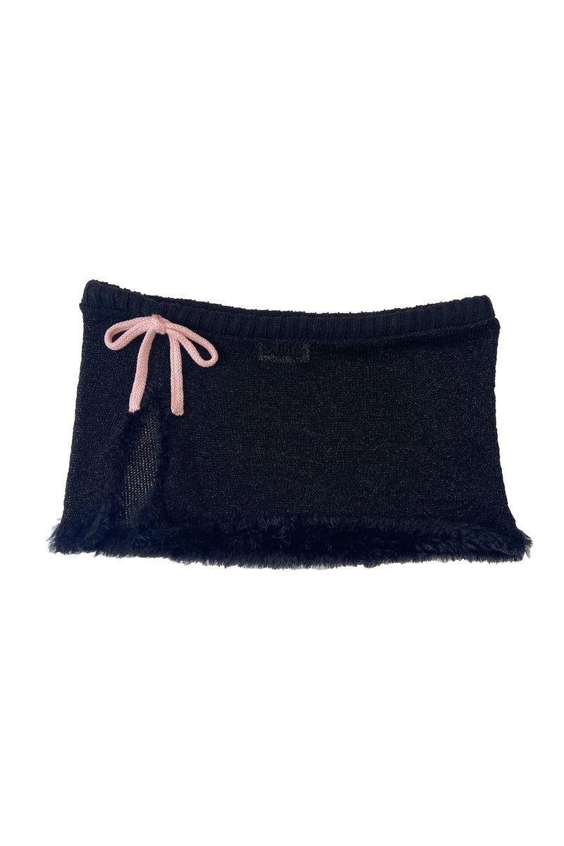 Black knitted pouch with a pink drawstring on a white background