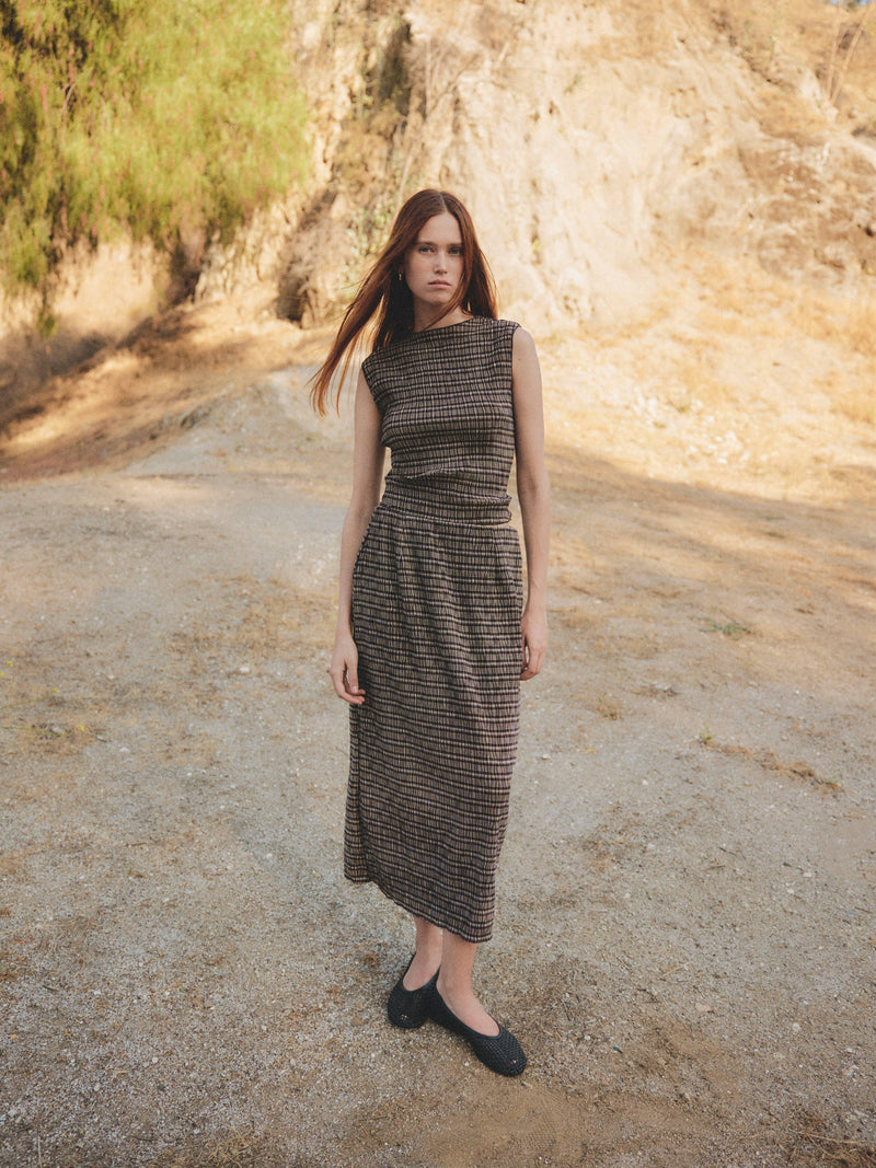 The Sab Skirt | Plaid Crinkle Midi Skirt: BROWN / SMALL