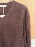 V-neck Pullover in Cashmere, Wool & Silk: Coral Pink / One size